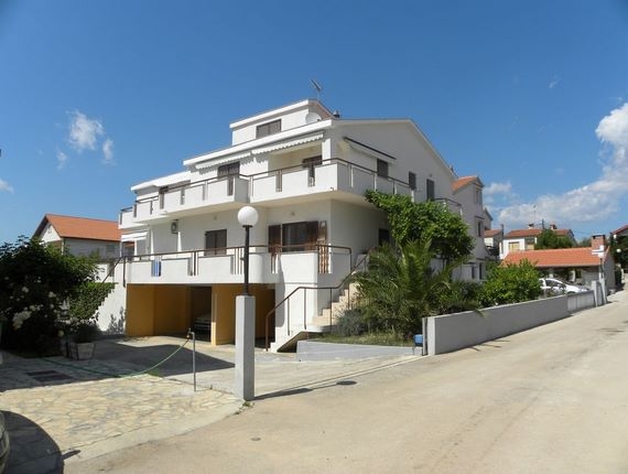 Villa Dora, Zadar