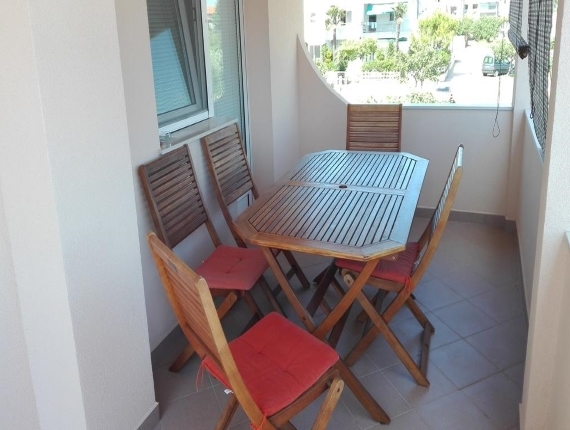 Apartman 2, Apartman Tomas, Murter