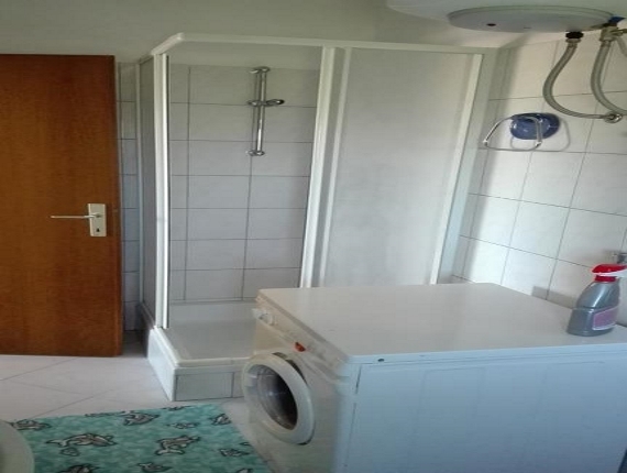 Apartman 3, Apartman Tomas, Murter