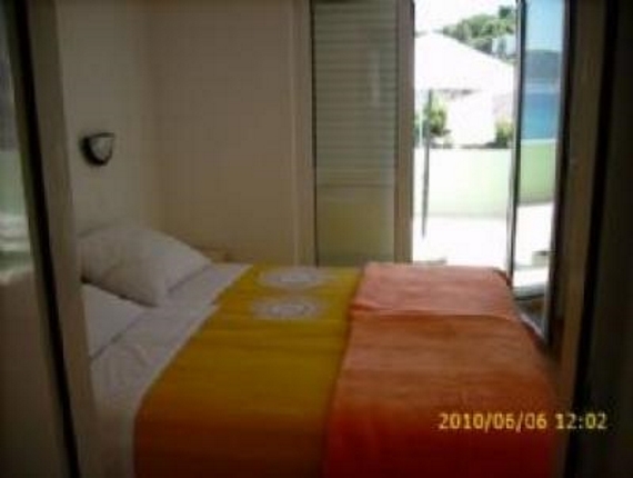 Apartman 2, Apartmani Sandi, Mali Iž