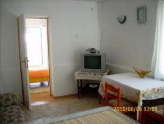 Apartman 2, Apartmani Sandi, Mali Iž