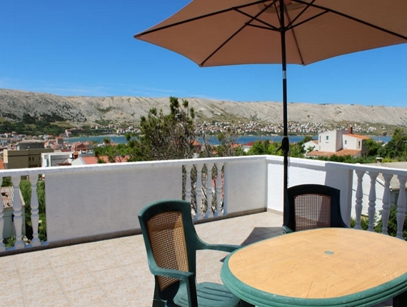 Apartman 1, Dario Apartmani, Pag