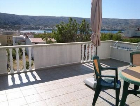 Apartman 3, Dario Apartmani, Pag